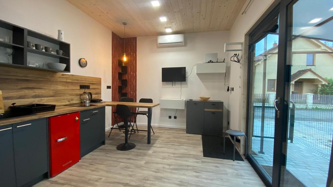 帕尔杜比采Tiny House公寓 外观 照片